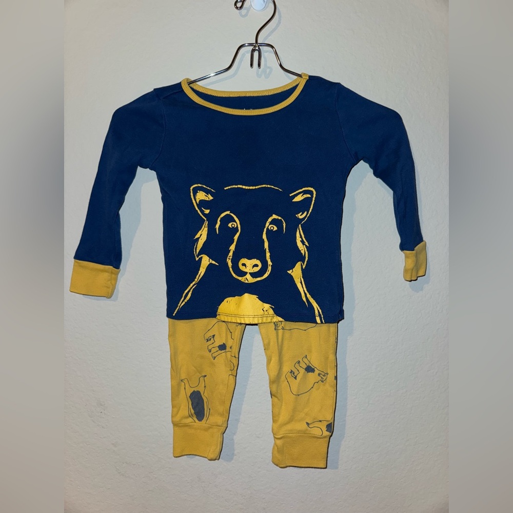 Dip kids 3T blue / Yellow Bear theme Pajamas